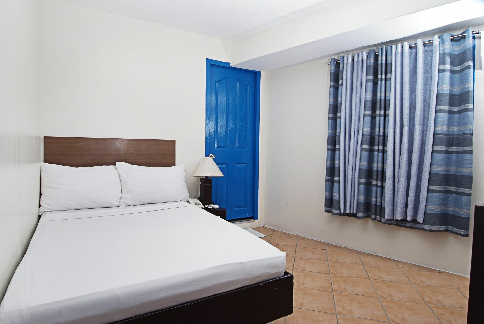Skyblue Hotel Cebu Екстериор снимка